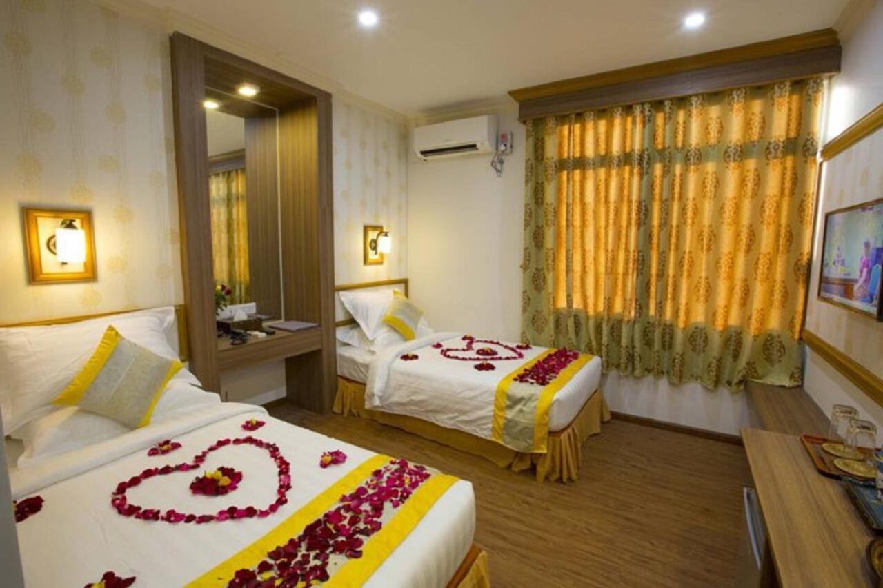 Orient Hotel Mandalay Exterior photo